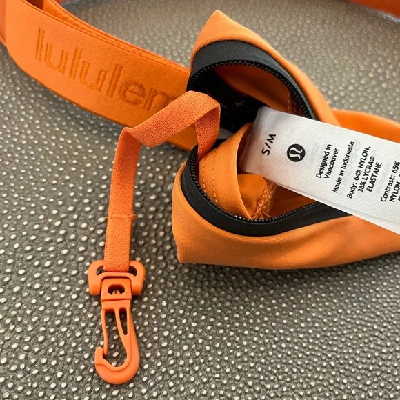 Lululemon Fast & Free Running Belt in Orange (size S/M) - Picture 7 of 9